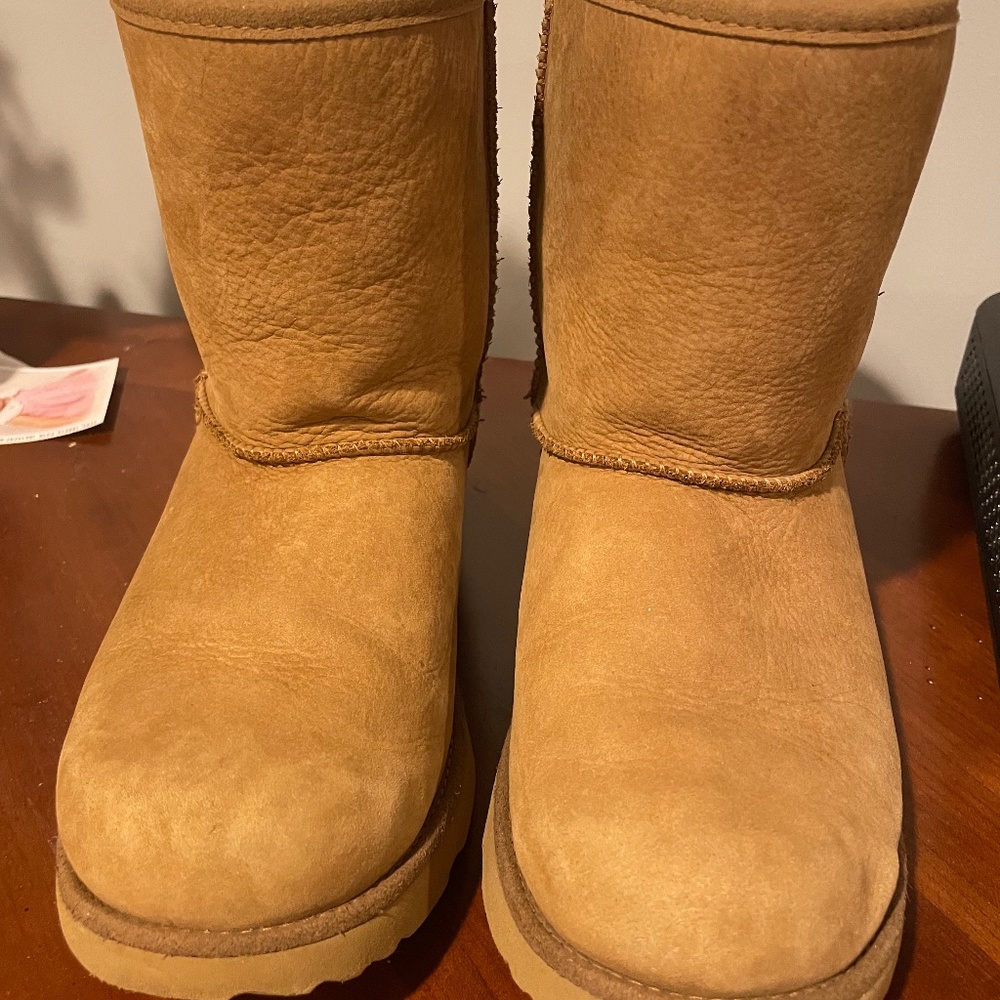 Uggs classic short kids boot